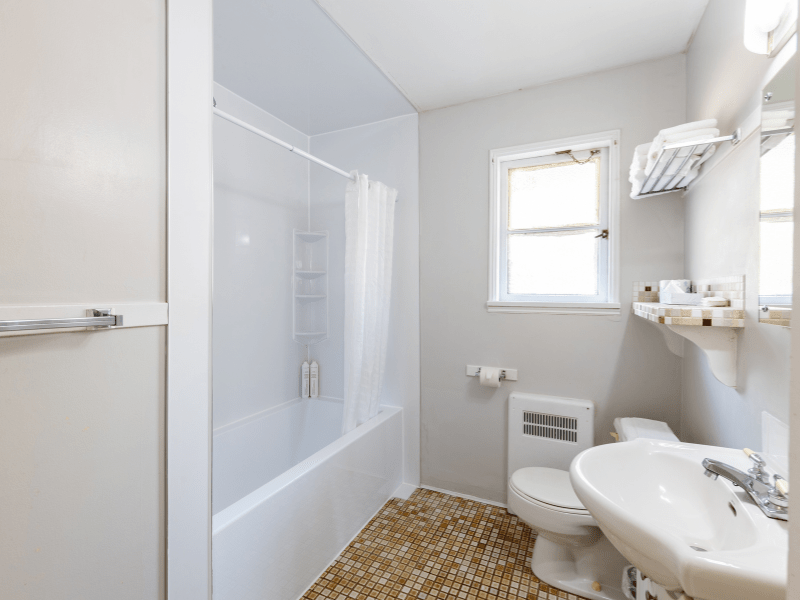 Comfort Suite with Full Bathroom