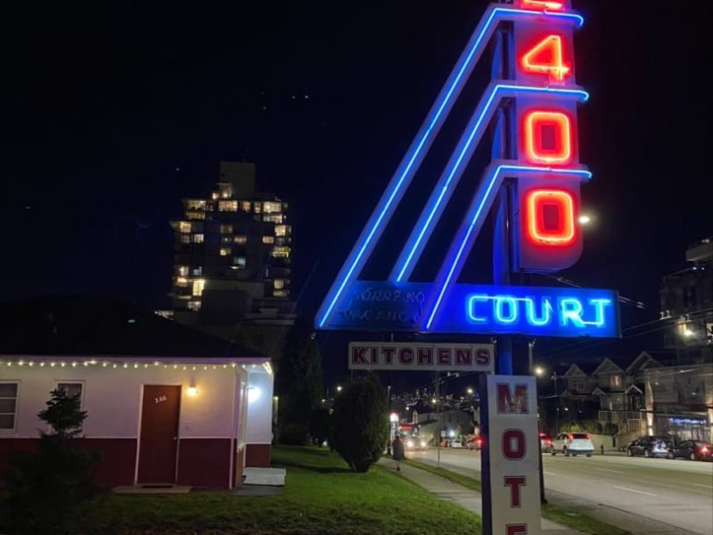Neon sign 2400 Motel by night