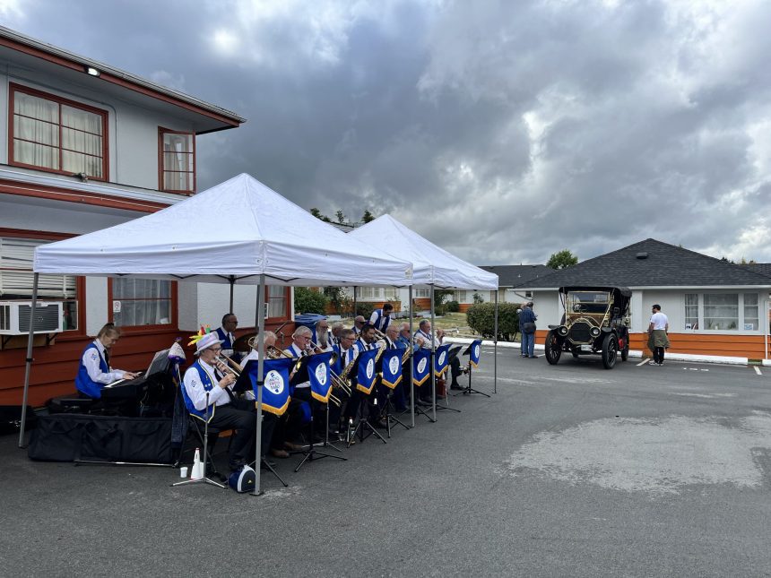 Family-friendly retro car event on Kingsway at 2400 Motel